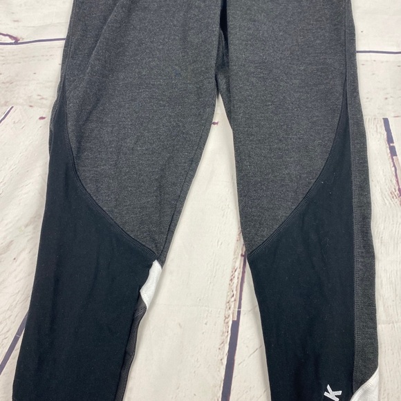 VS Dark‎ Grey Mesh Leggings - Picture 6 of 14